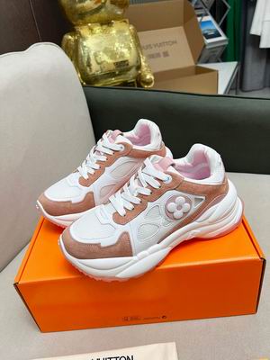 Louis Vuitton Sneakers Wmns ID:20250217-136